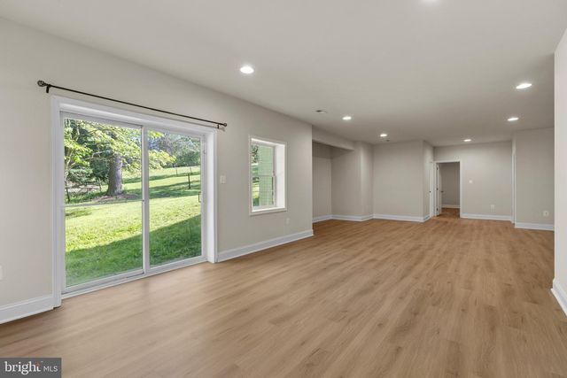 9724 CENTENNIAL MEADOWS LN, Ellicott City, MD 21042