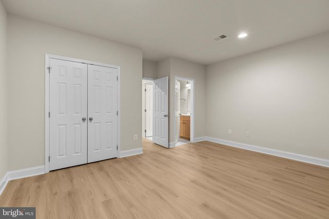 9724 CENTENNIAL MEADOWS LN, Ellicott City, MD 21042