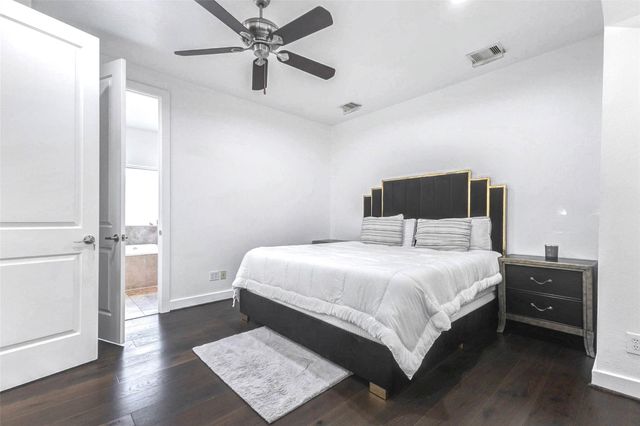 5715 Larkin Street D, Houston, TX 77007