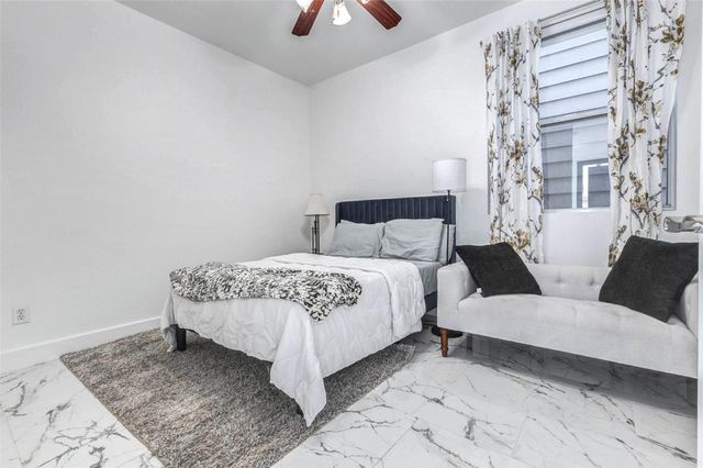 5715 Larkin Street D, Houston, TX 77007