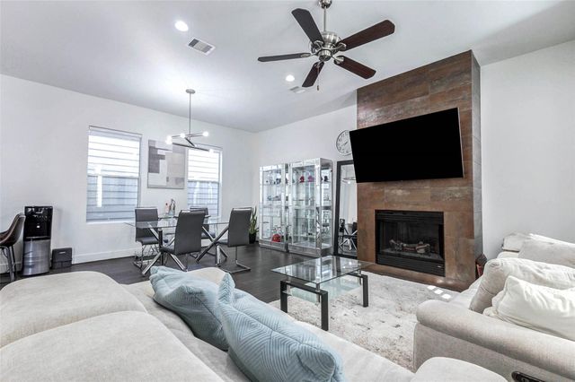 5715 Larkin Street D, Houston, TX 77007