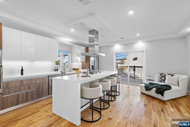 227 Wayne Avenue 227A, Cliffside Park, NJ 07010