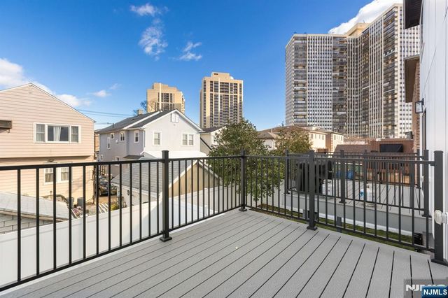 227 Wayne Avenue 227A, Cliffside Park, NJ 07010