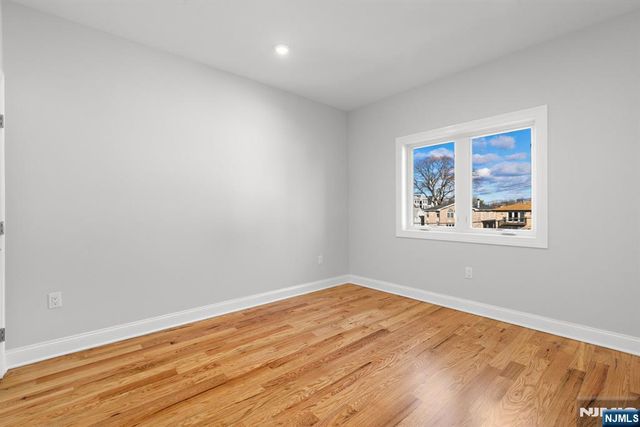 227 Wayne Avenue 227A, Cliffside Park, NJ 07010