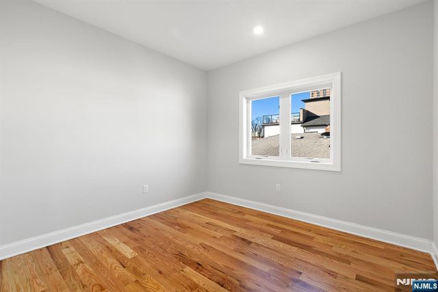 227 Wayne Avenue 227A, Cliffside Park, NJ 07010