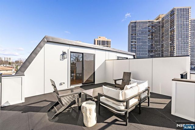 227 Wayne Avenue 227A, Cliffside Park, NJ 07010