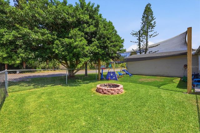 1111 51ST AVENUE W, Bradenton, FL 34207
