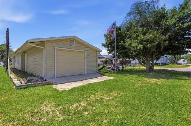 1111 51ST AVENUE W, Bradenton, FL 34207
