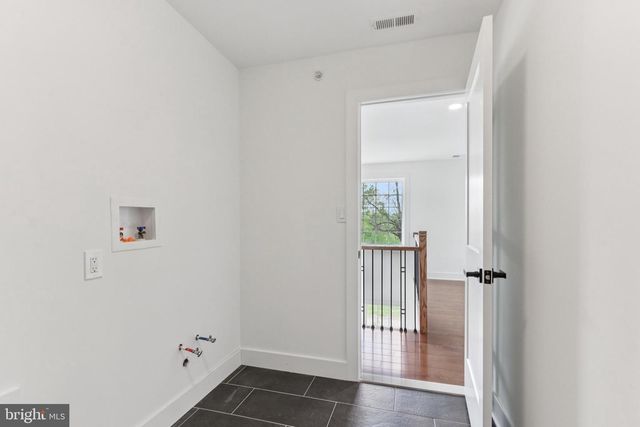 2627 COUNTY LINE RD, Chalfont, PA 18914