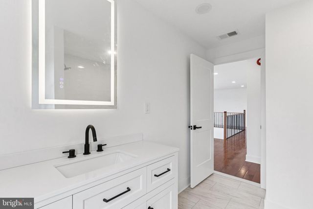 2627 COUNTY LINE RD, Chalfont, PA 18914