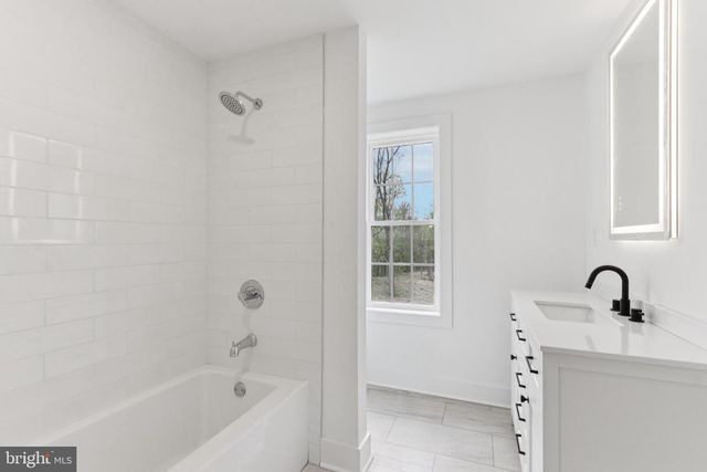 2627 COUNTY LINE RD, Chalfont, PA 18914