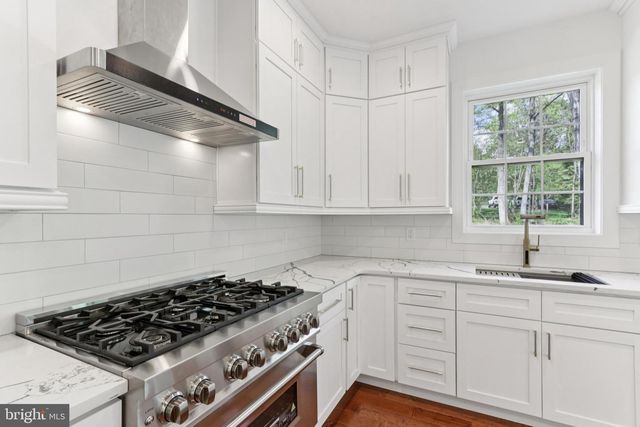 2627 COUNTY LINE RD, Chalfont, PA 18914