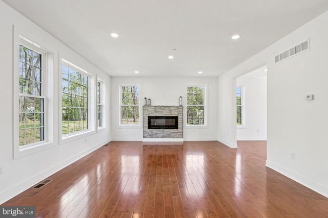 2627 COUNTY LINE RD, Chalfont, PA 18914