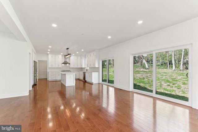 2627 COUNTY LINE RD, Chalfont, PA 18914