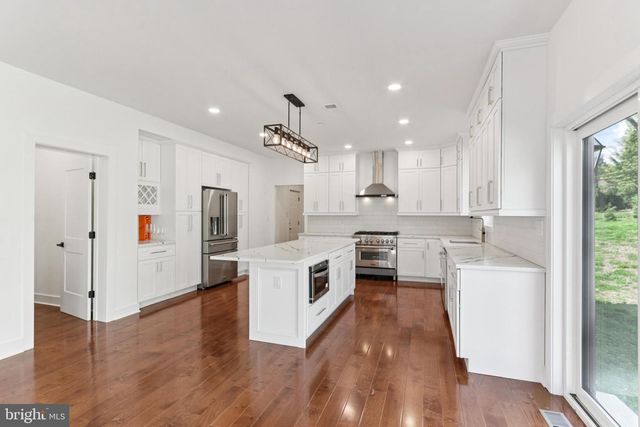 2627 COUNTY LINE RD, Chalfont, PA 18914