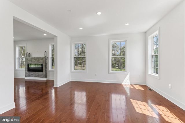2627 COUNTY LINE RD, Chalfont, PA 18914