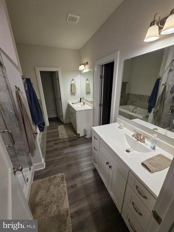 120 MOONSTONE DR, Kearneysville, WV 25430