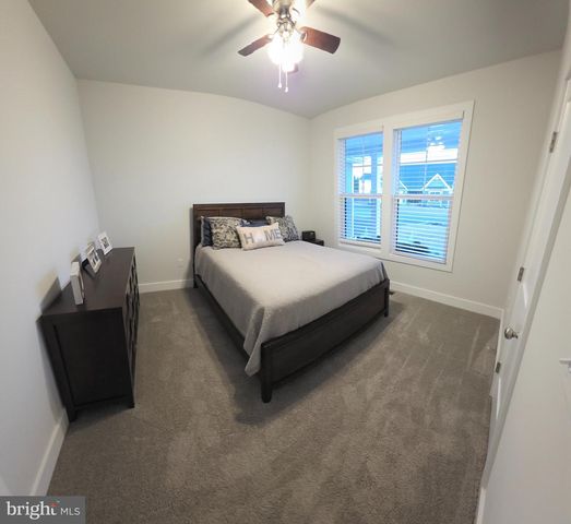 120 MOONSTONE DR, Kearneysville, WV 25430