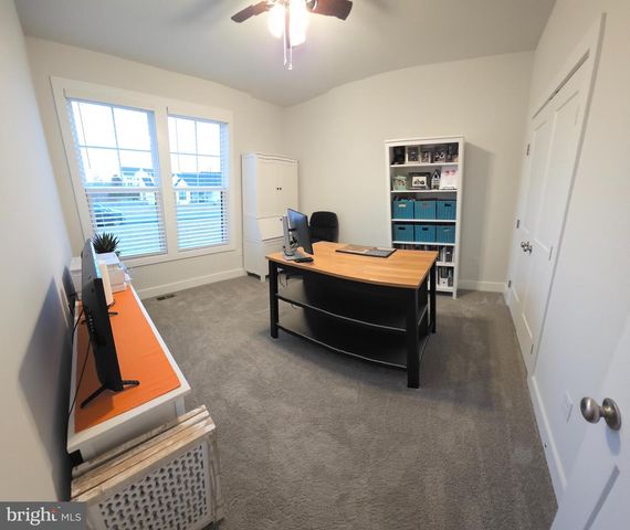 120 MOONSTONE DR, Kearneysville, WV 25430