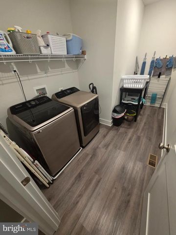 120 MOONSTONE DR, Kearneysville, WV 25430