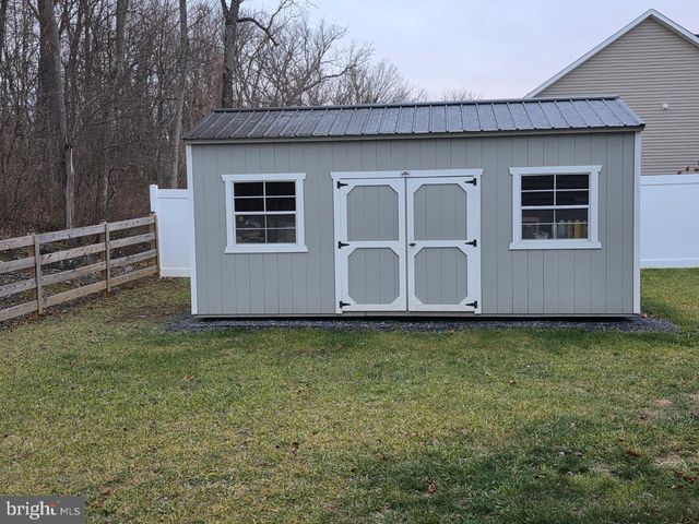 120 MOONSTONE DR, Kearneysville, WV 25430