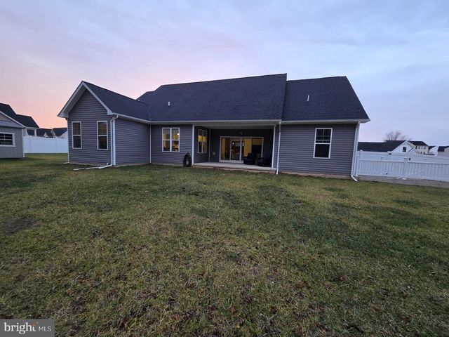 120 MOONSTONE DR, Kearneysville, WV 25430