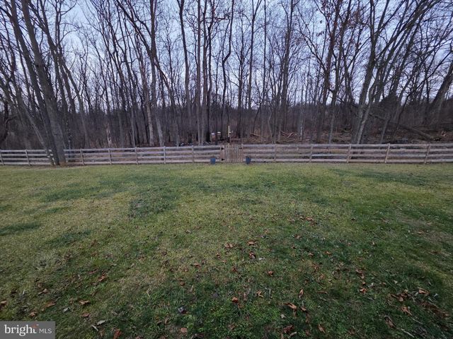 120 MOONSTONE DR, Kearneysville, WV 25430