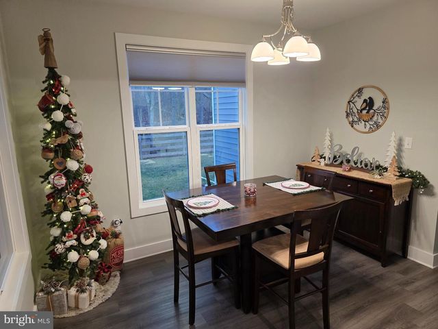 120 MOONSTONE DR, Kearneysville, WV 25430