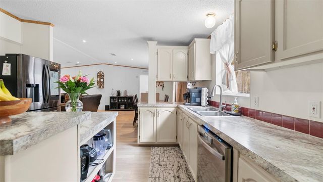 7735 N Walker Road, Cleveland, TX 77328