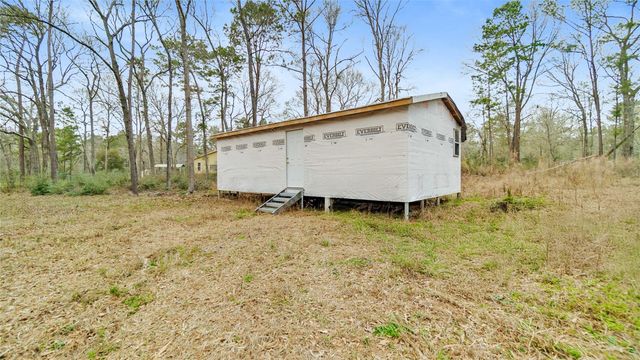 7735 N Walker Road, Cleveland, TX 77328