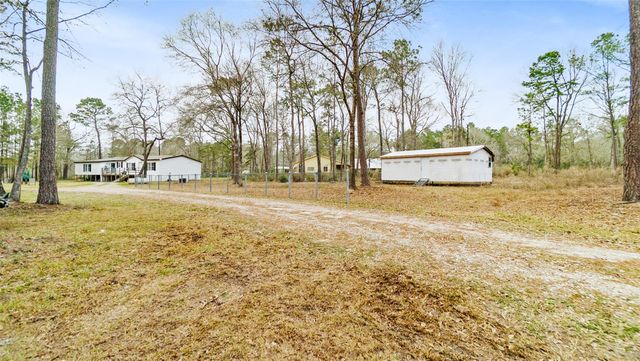 7735 N Walker Road, Cleveland, TX 77328