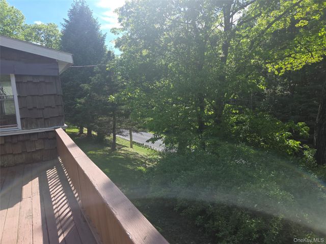 63 Otens Road, Ellenville, NY 12428
