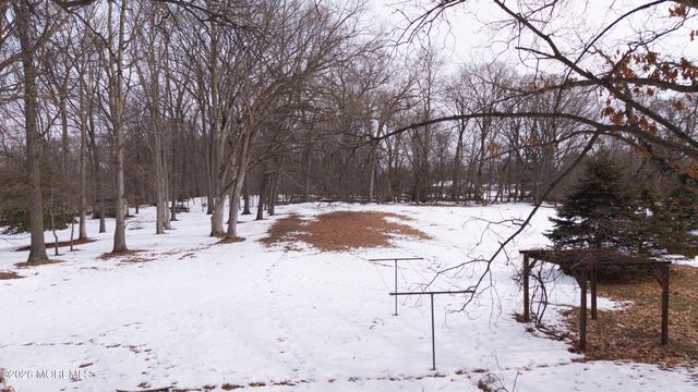 94 Topanemus Lane, Freehold, NJ 07728