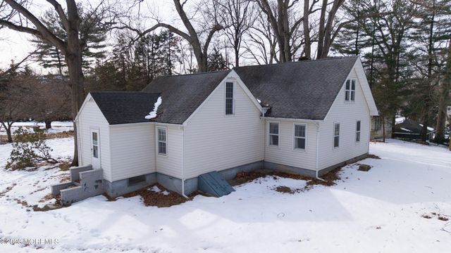 94 Topanemus Lane, Freehold, NJ 07728