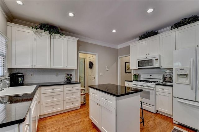 3365 Parsons Run, Suwanee, GA 30024