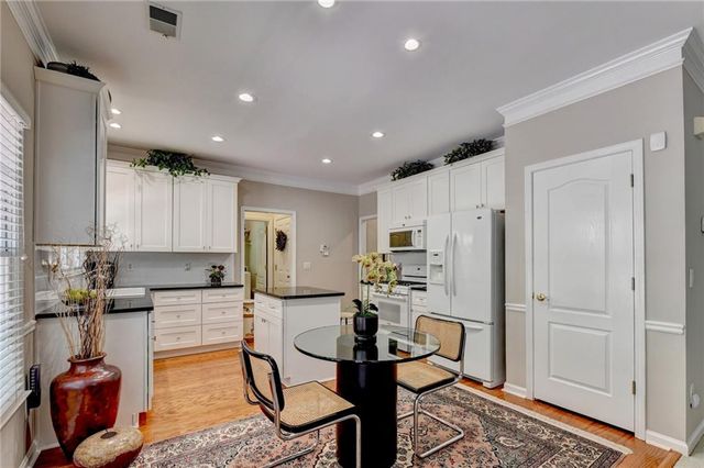 3365 Parsons Run, Suwanee, GA 30024