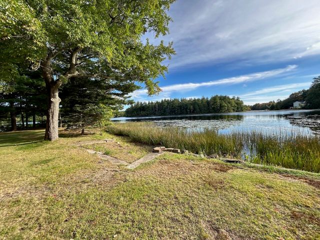 17 Casey Road, Kingston, NH 03848