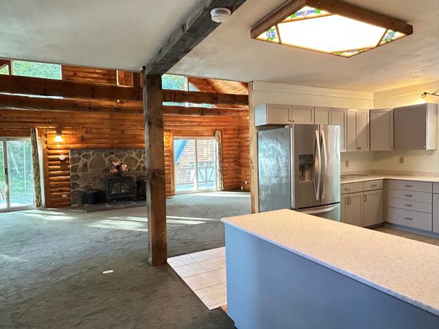 17 Casey Road, Kingston, NH 03848