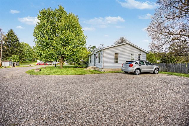 213 Reading Avenue, Jonesville, MI 49250