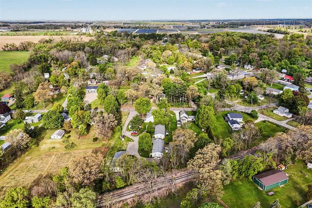 213 Reading Avenue, Jonesville, MI 49250
