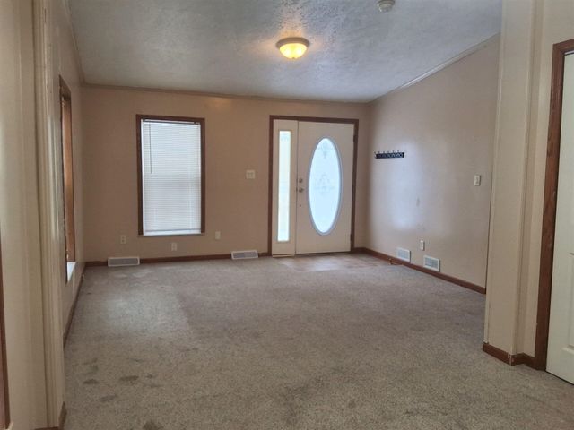 213 Reading Avenue, Jonesville, MI 49250