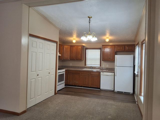 213 Reading Avenue, Jonesville, MI 49250
