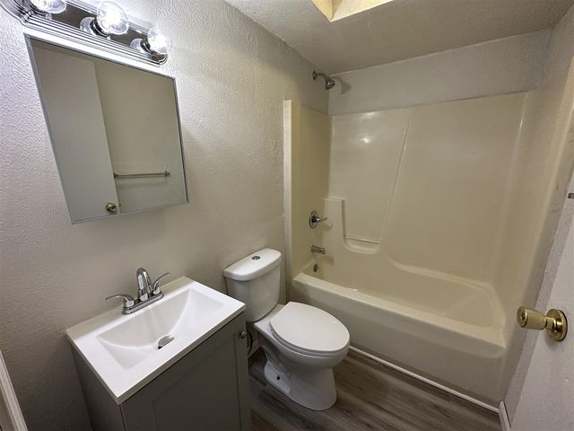 213 Reading Avenue, Jonesville, MI 49250