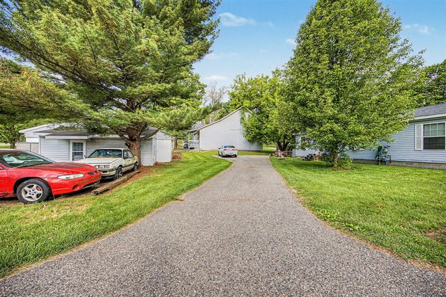 213 Reading Avenue, Jonesville, MI 49250