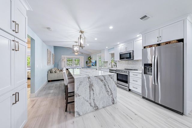 12910 La Rochelle Circle, Palm Beach Gardens, FL 33410