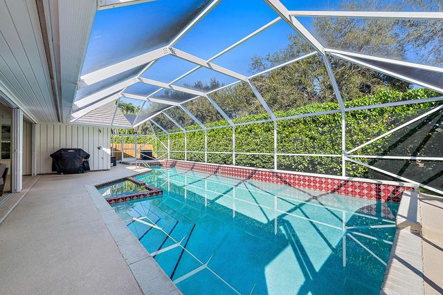 12910 La Rochelle Circle, Palm Beach Gardens, FL 33410