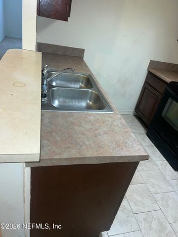 7626 MELISSA Court N, Jacksonville, FL 32210