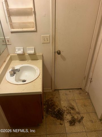 7626 MELISSA Court N, Jacksonville, FL 32210