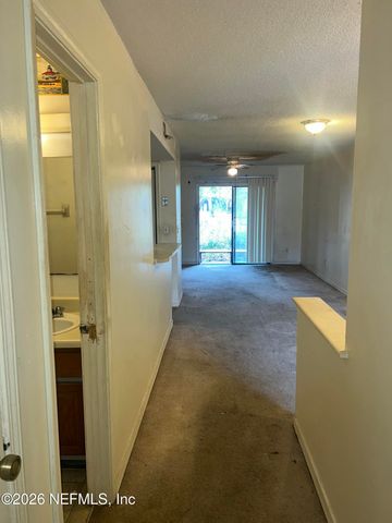 7626 MELISSA Court N, Jacksonville, FL 32210