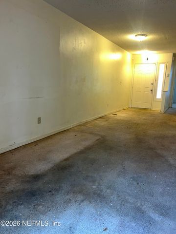 7626 MELISSA Court N, Jacksonville, FL 32210